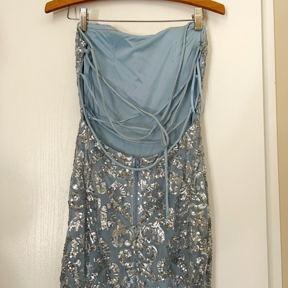 windsor blue sequin dress - Picture 4 of 5